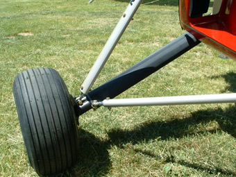 North Wing Sport X2 Apache 2-place Ultralight Trike � Rear Suspension