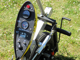 North Wing Maverick 1-place Ultralight Trike � Streamlined instrument pod offers ample space for flight instrumentation